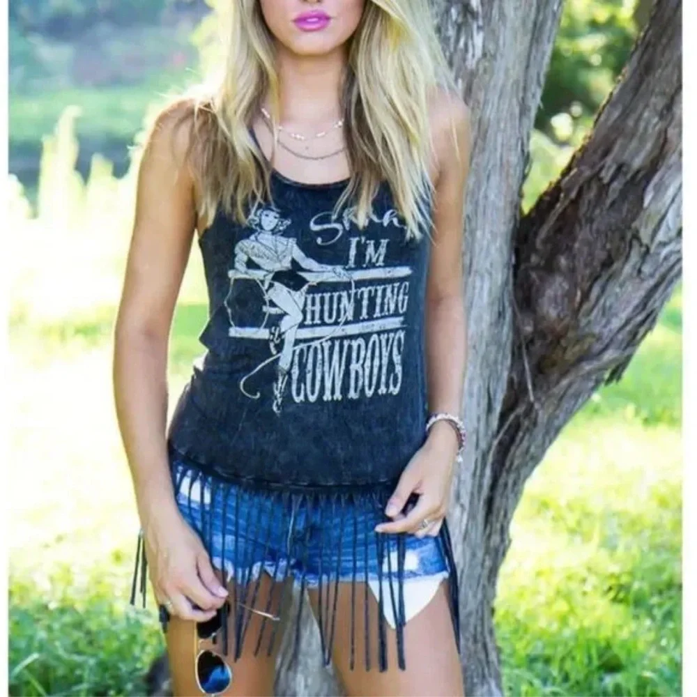 NWOT Shhh I'm Hunting Cowboys Black Distressed Western Tank Top Women's Medium M - Picture 12 of 14